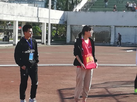 教育科学学院于女子跳高项目上取得傲人成绩